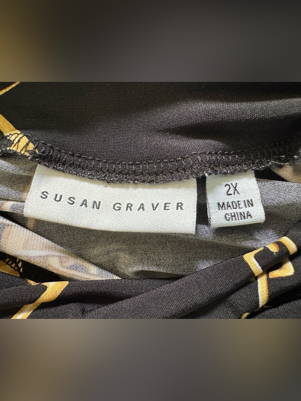 Susan Graver Liquid Knit Turtleneck Blouse Gold Chain Black Size 2X Pullover - Picture 5 of 6